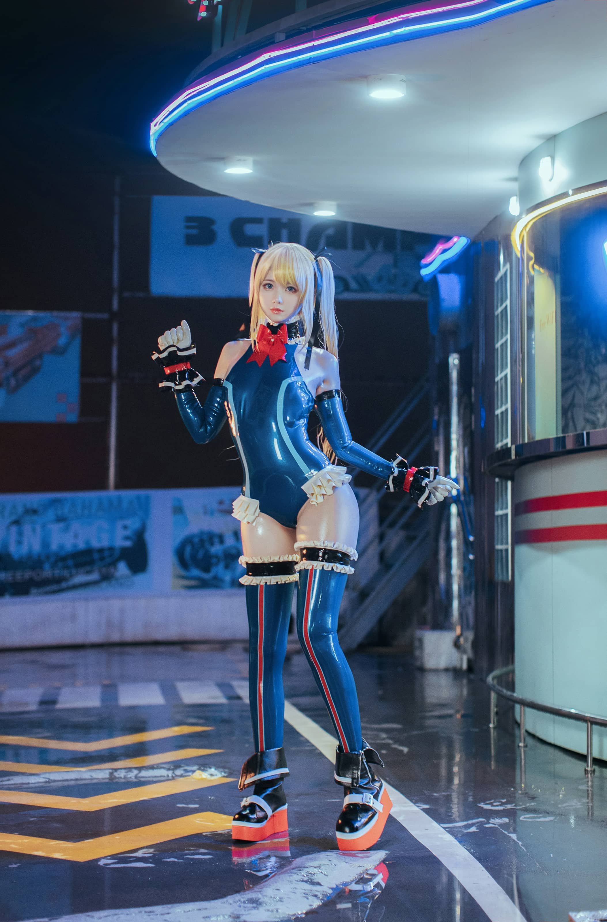 izumi泉桃子 极品美腿 写真资源合集下载