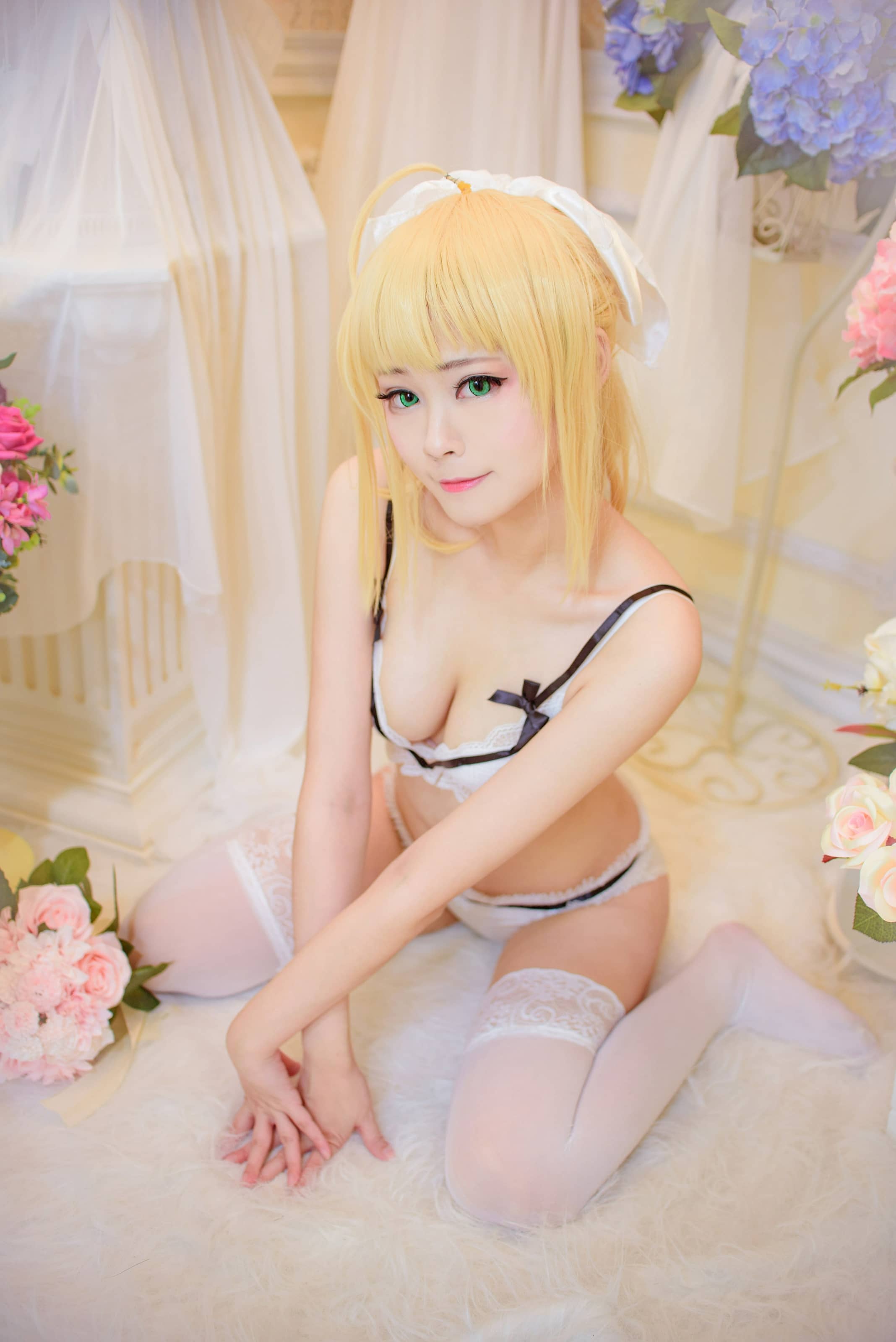 Arty亚缇 性感泳装写真资源下载